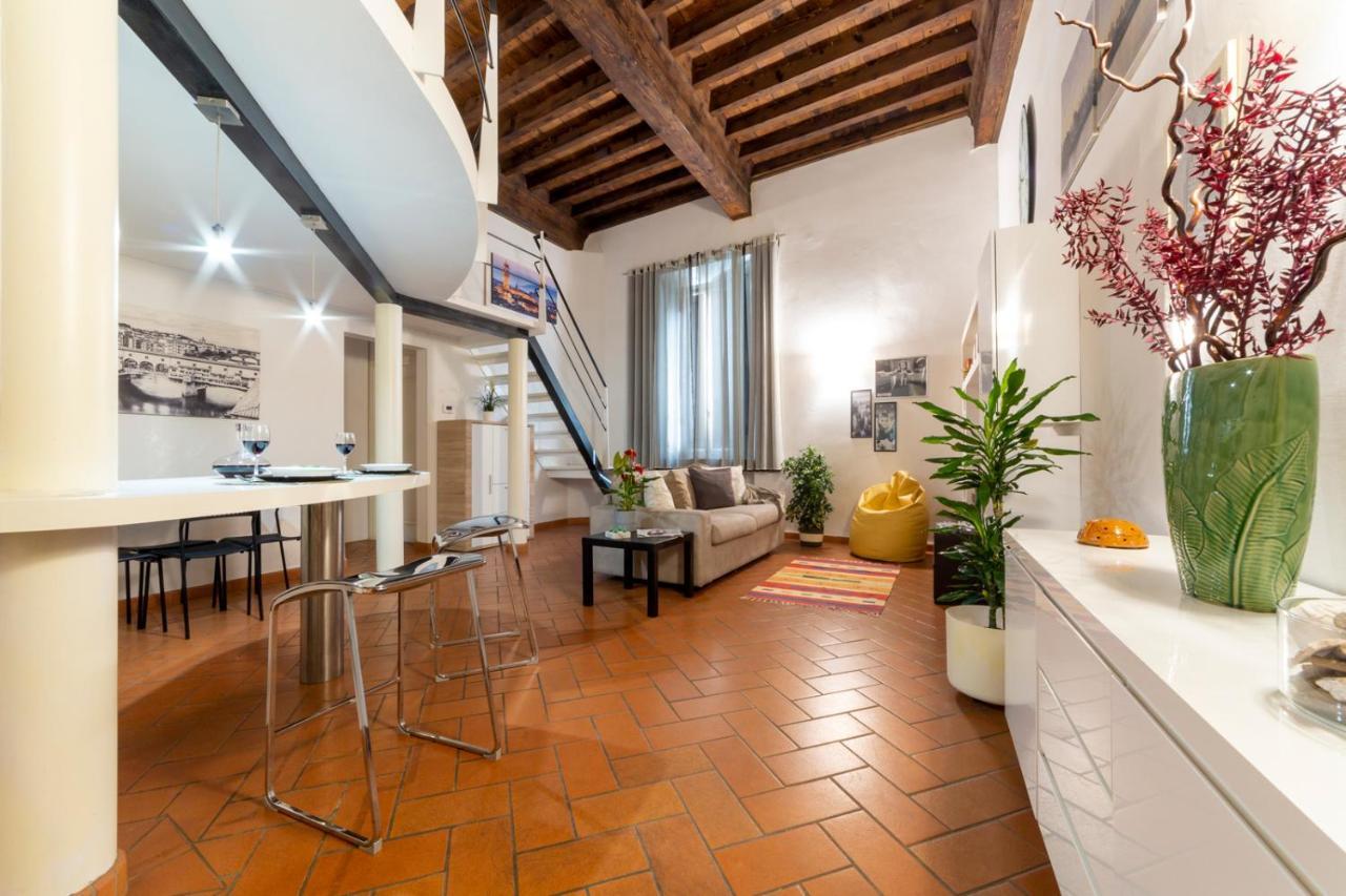 Guelfi Loft In A Historic Palace Firenze Bagian luar foto