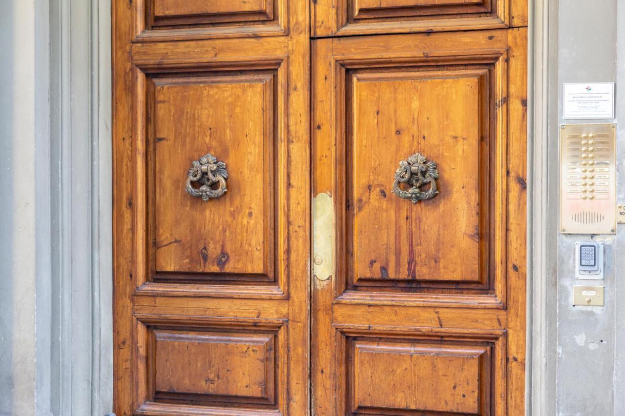 Guelfi Loft In A Historic Palace Firenze Bagian luar foto